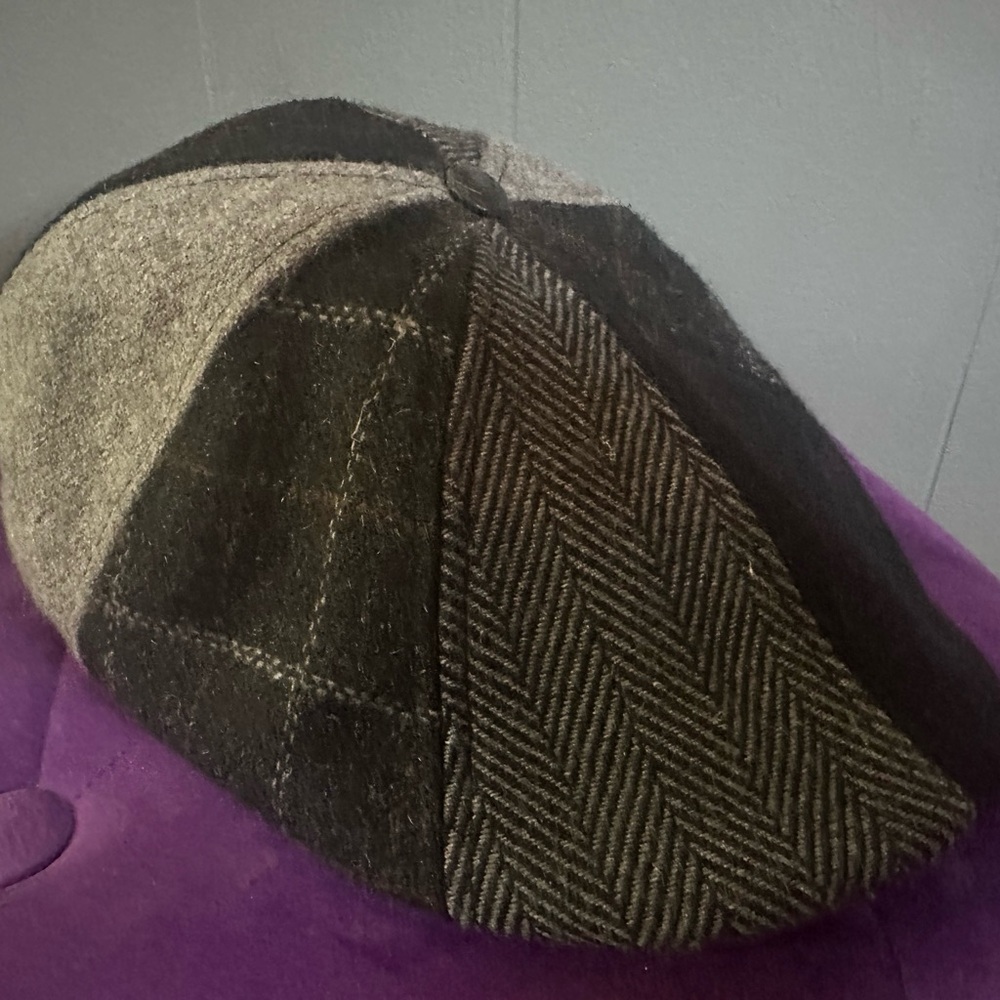 Patchwork Boston Scally Cap in Black and Gray
